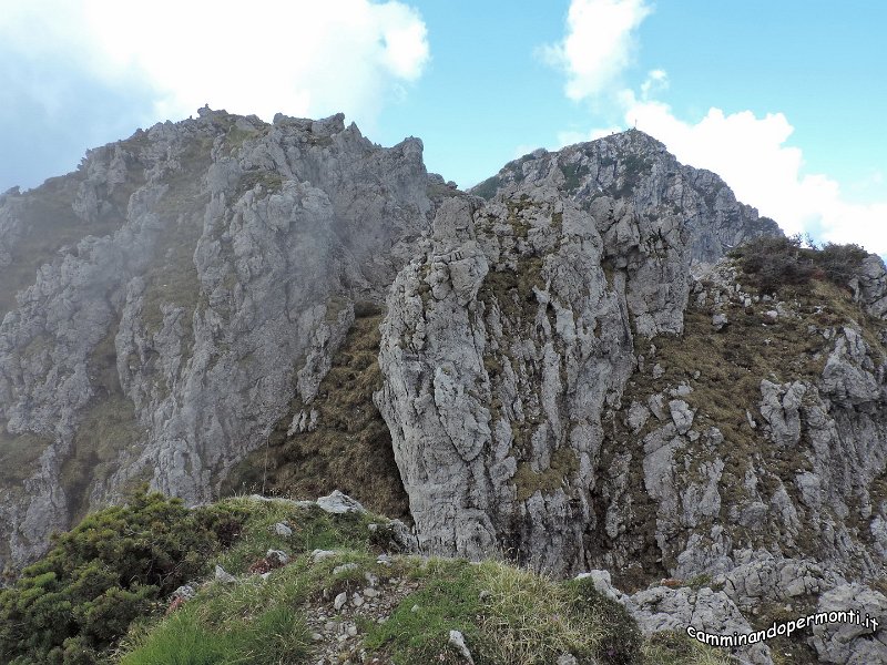 69 Ferrata MAURIZIO Anticima est Monte Alben.JPG -           